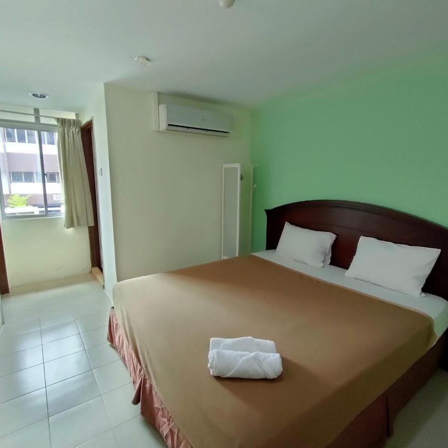 OYO 90470 Best One Hotel Malacca Exterior foto