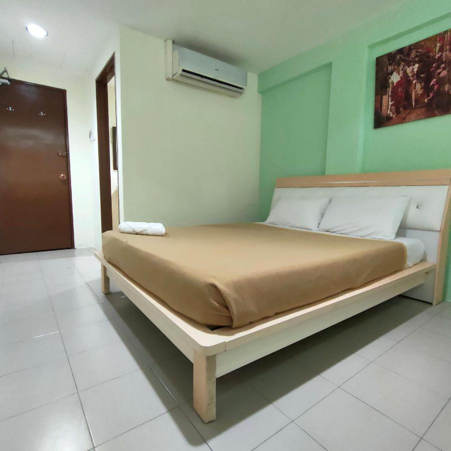 OYO 90470 Best One Hotel Malacca Exterior foto